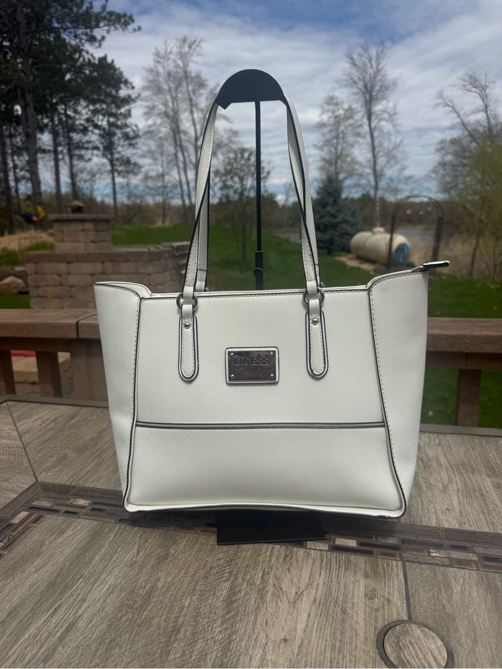 NWOT GUESS White Structured Saffiano Tote Shoulder Dual Strap - Picture 3 of 10